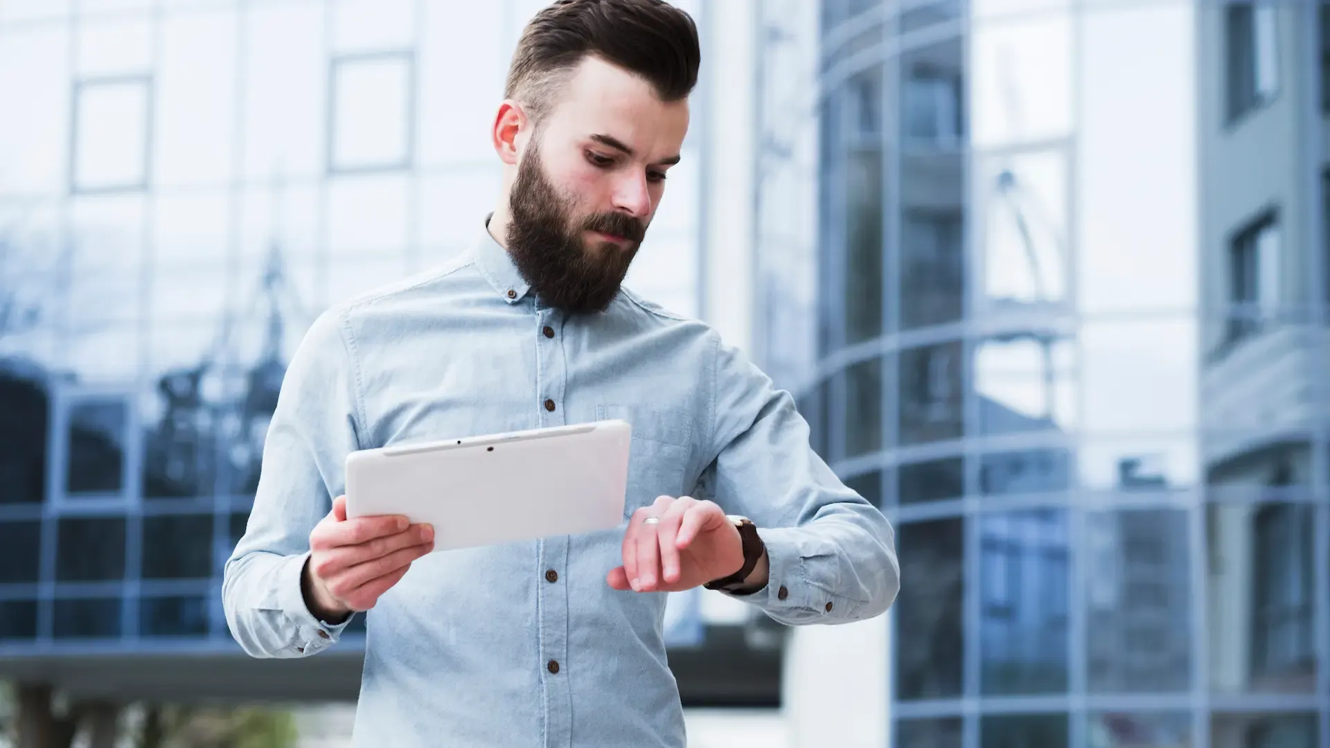 How Professionals Use Multiple Timeframes for Confirmation